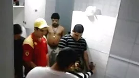 او رژ لب را در واژن  ...